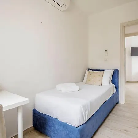Daire Brand New 3 Bedrooms In Navigli Area