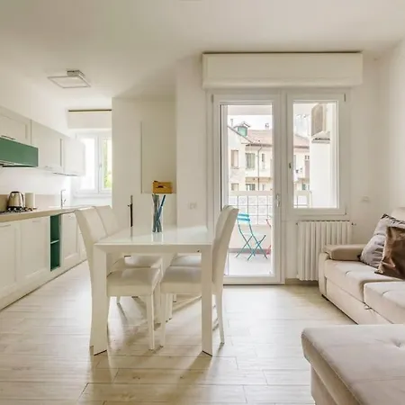 Brand New 3 Bedrooms In Navigli Area 公寓