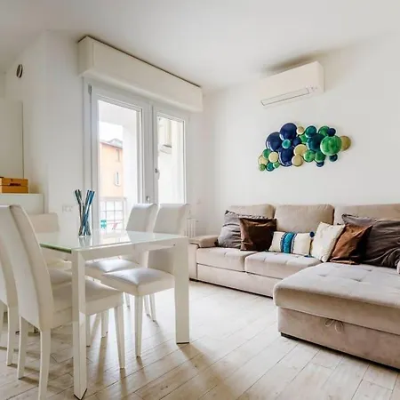 Brand New 3 Bedrooms In Navigli Area 米兰