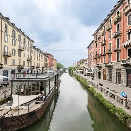 Daire Brand New 3 Bedrooms In Navigli Area Milano
